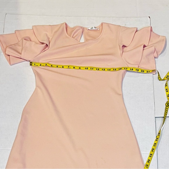 STEPS NY Statement Sleeve Shift Dress - Picture 6 of 6